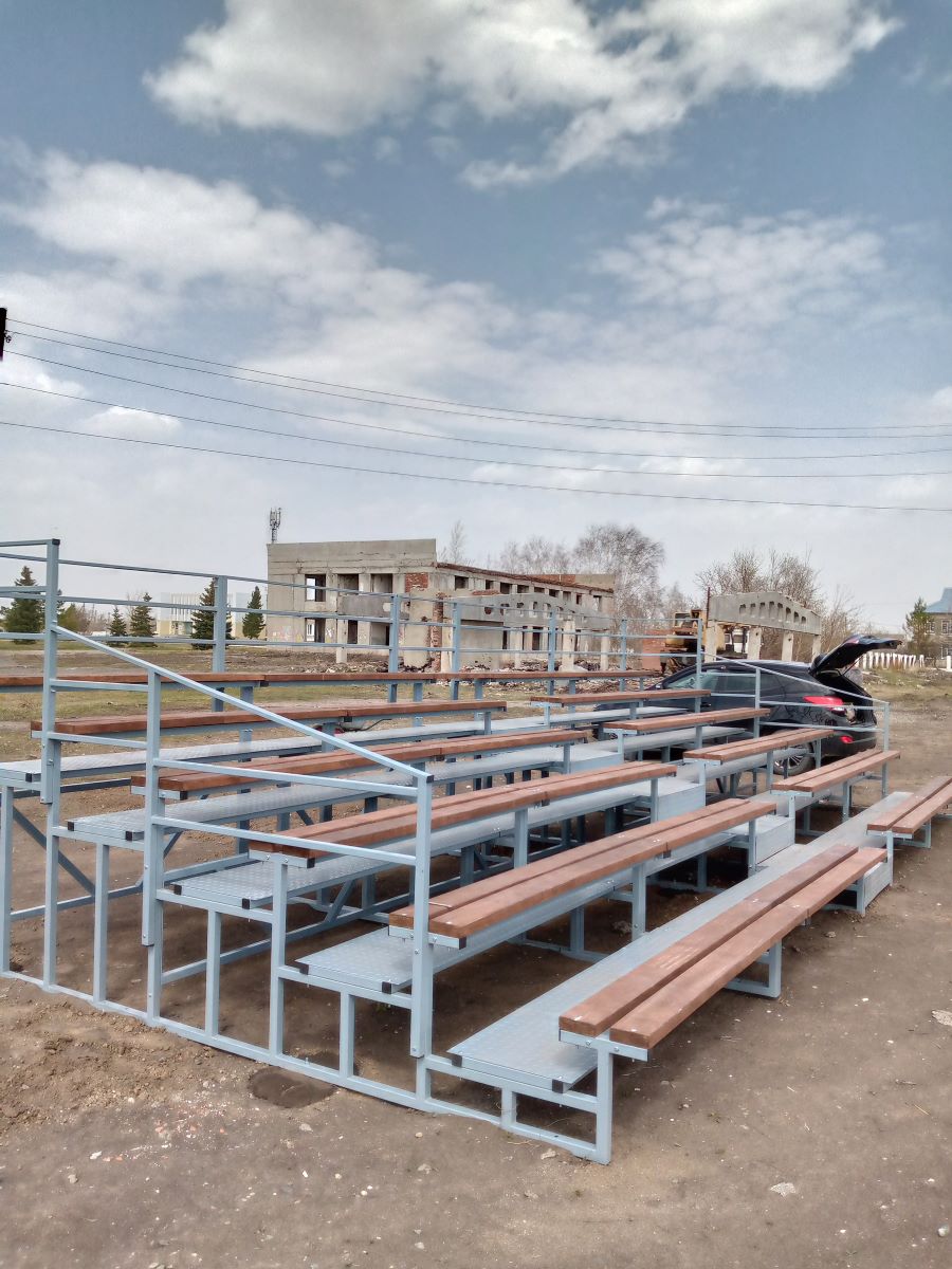 5-ти рядная Трибуна болельщиков Омская обл., д. Золотая Нива